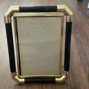 Picture Photo Frame with Elegant Gold Frame border & Black Leather